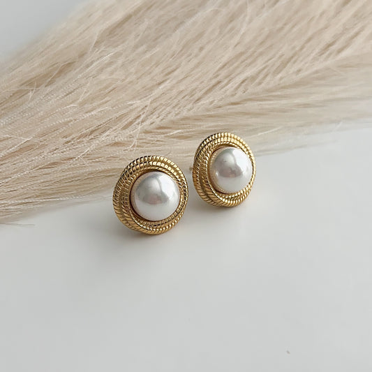 Tamara Pearl Earrings