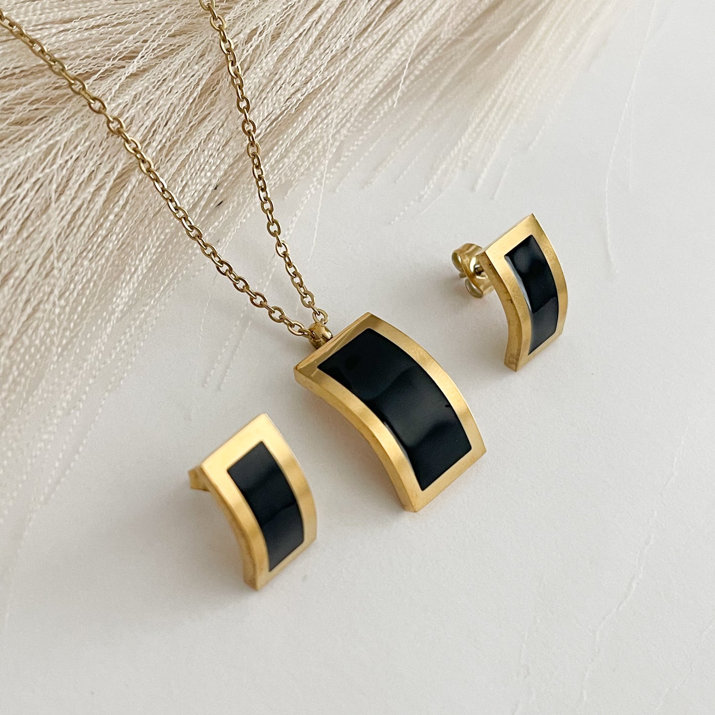 Cleo Black Set
