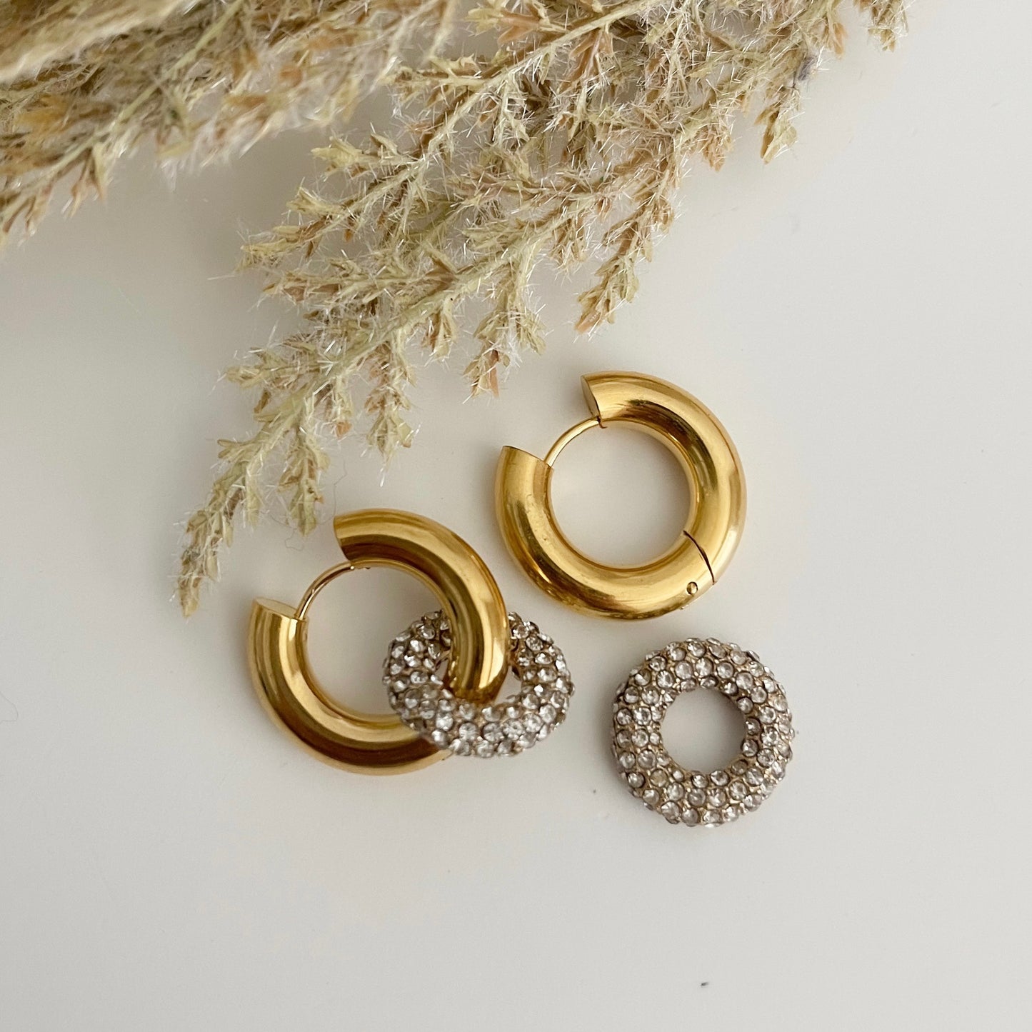 Agatha Hoops