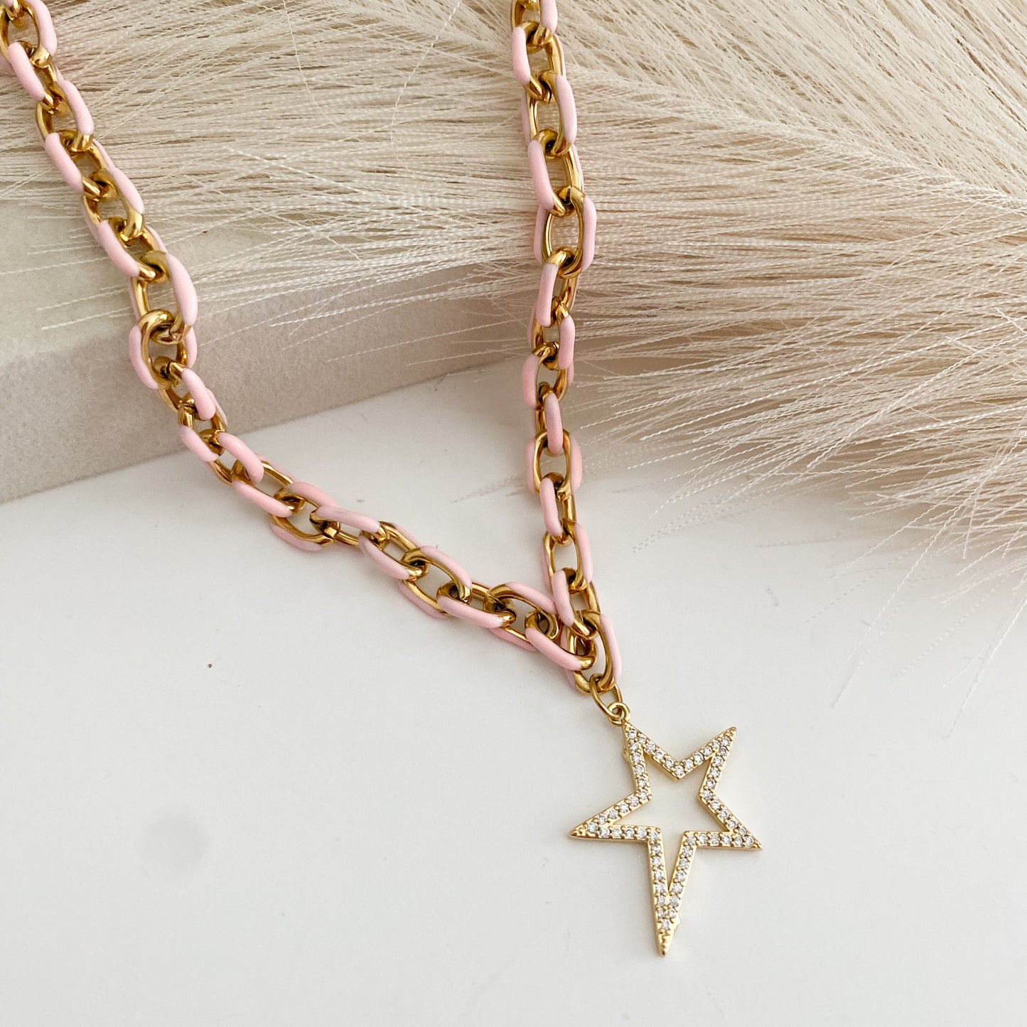 Riri Star Necklace