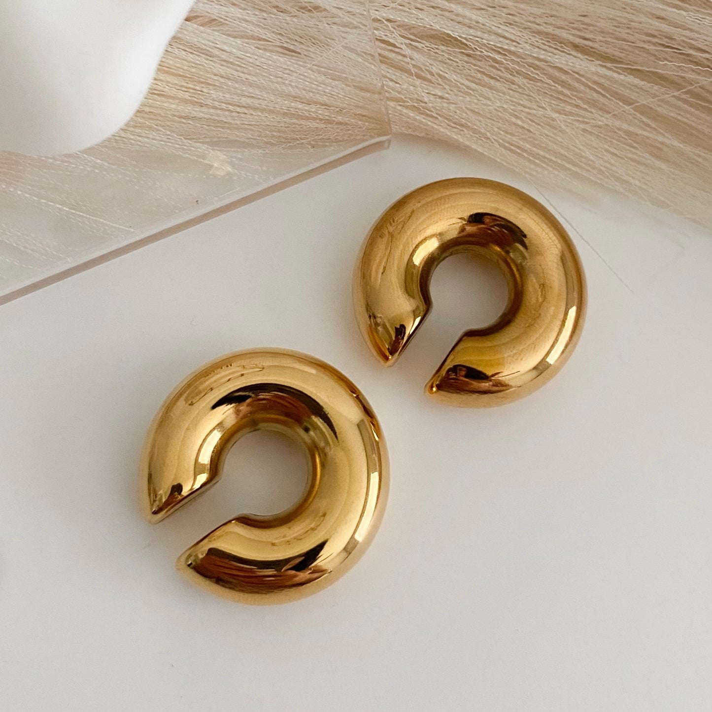 Olivia Gold Ear Cuff