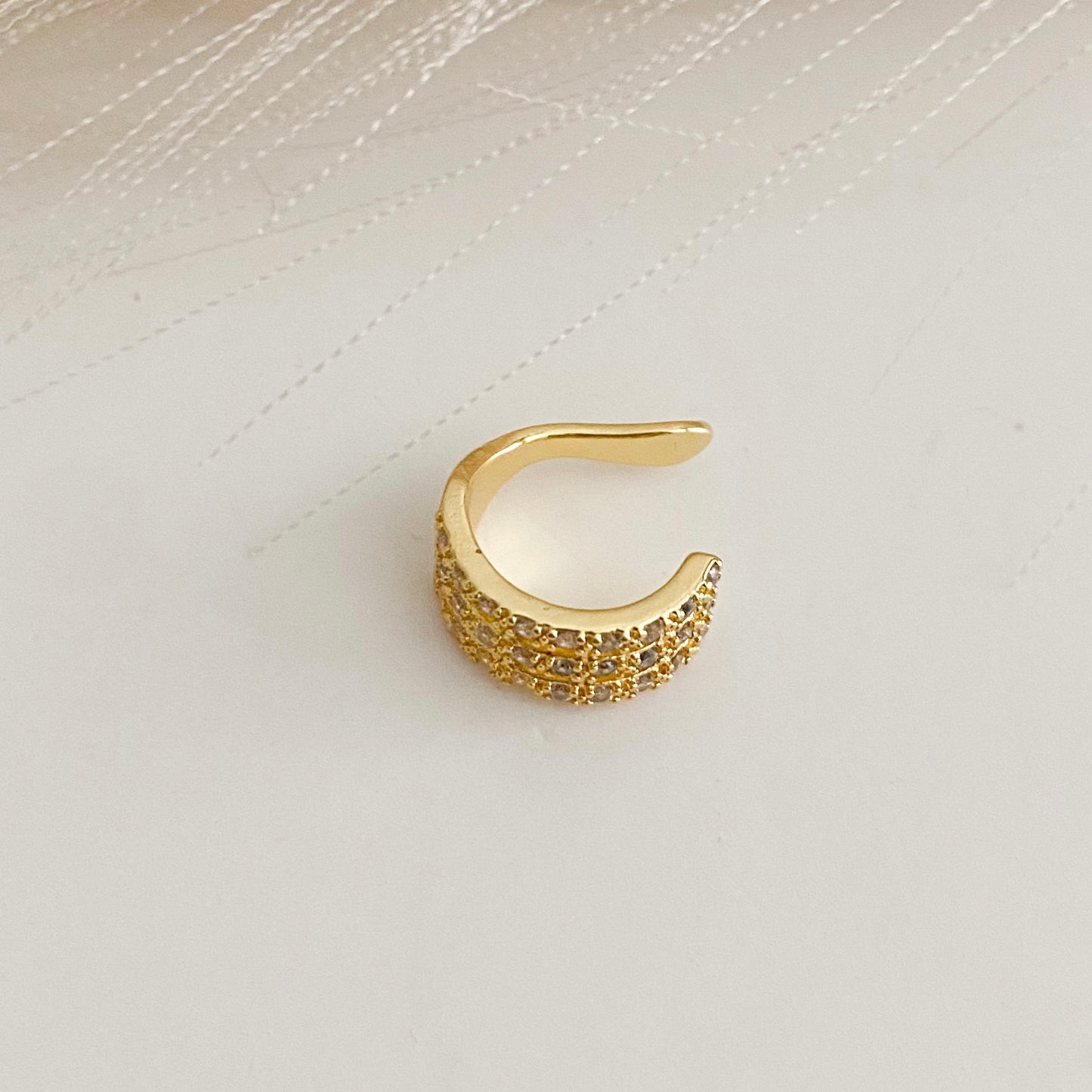 Sara gold Ear Cuff