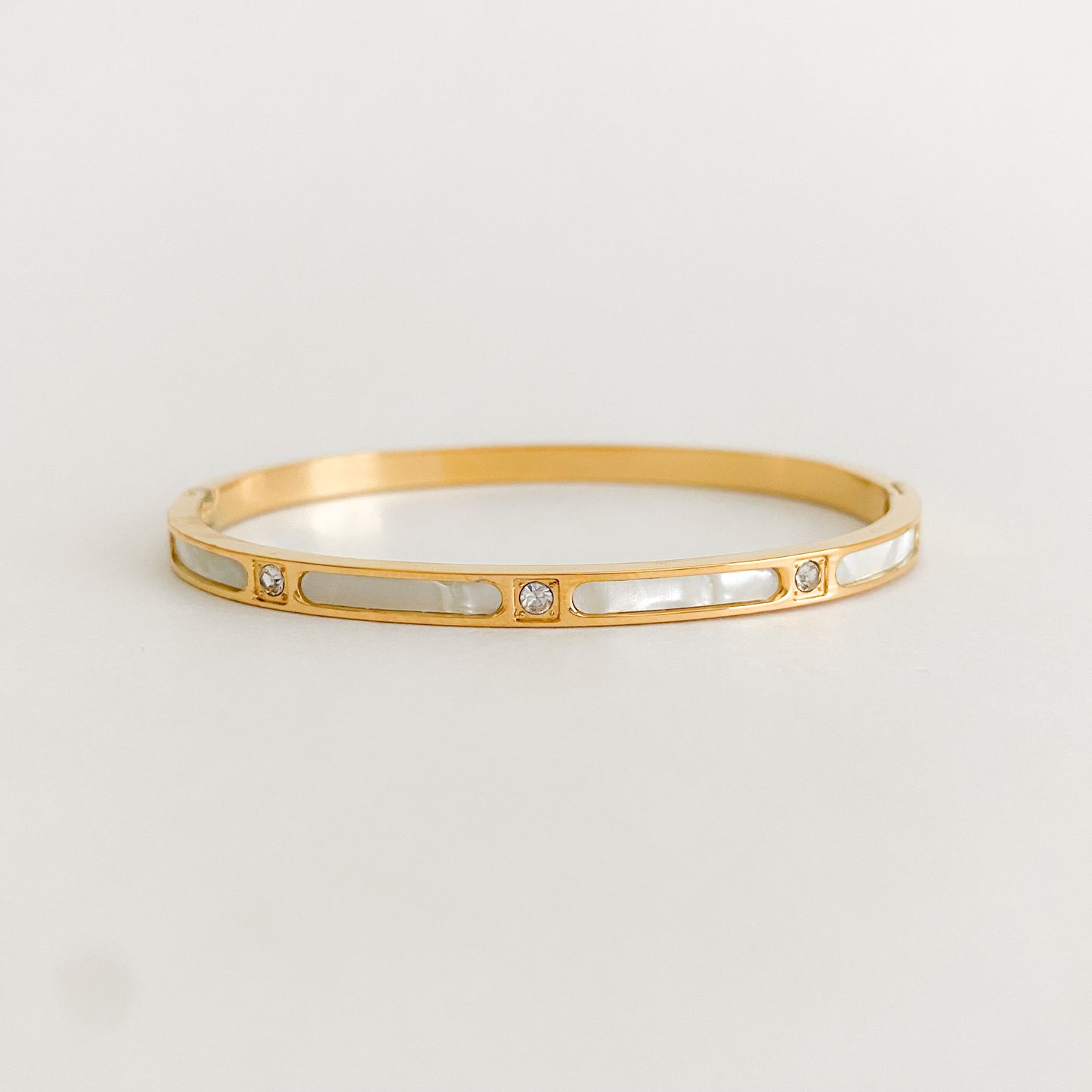 Nacar Bracelet with Zirconas