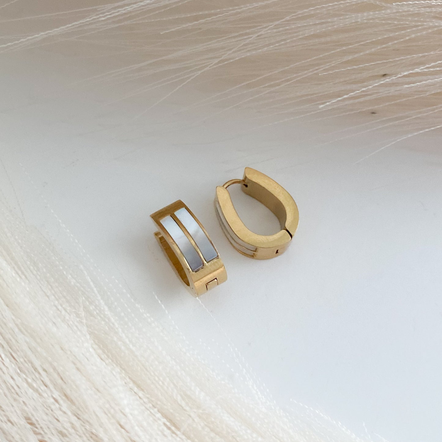 Nacar White Hoops