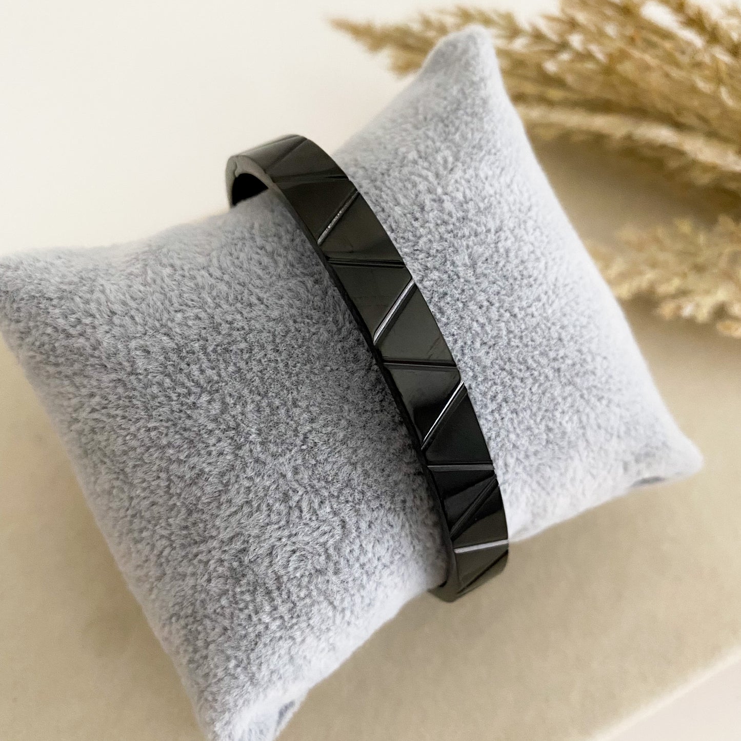 William black bracelet