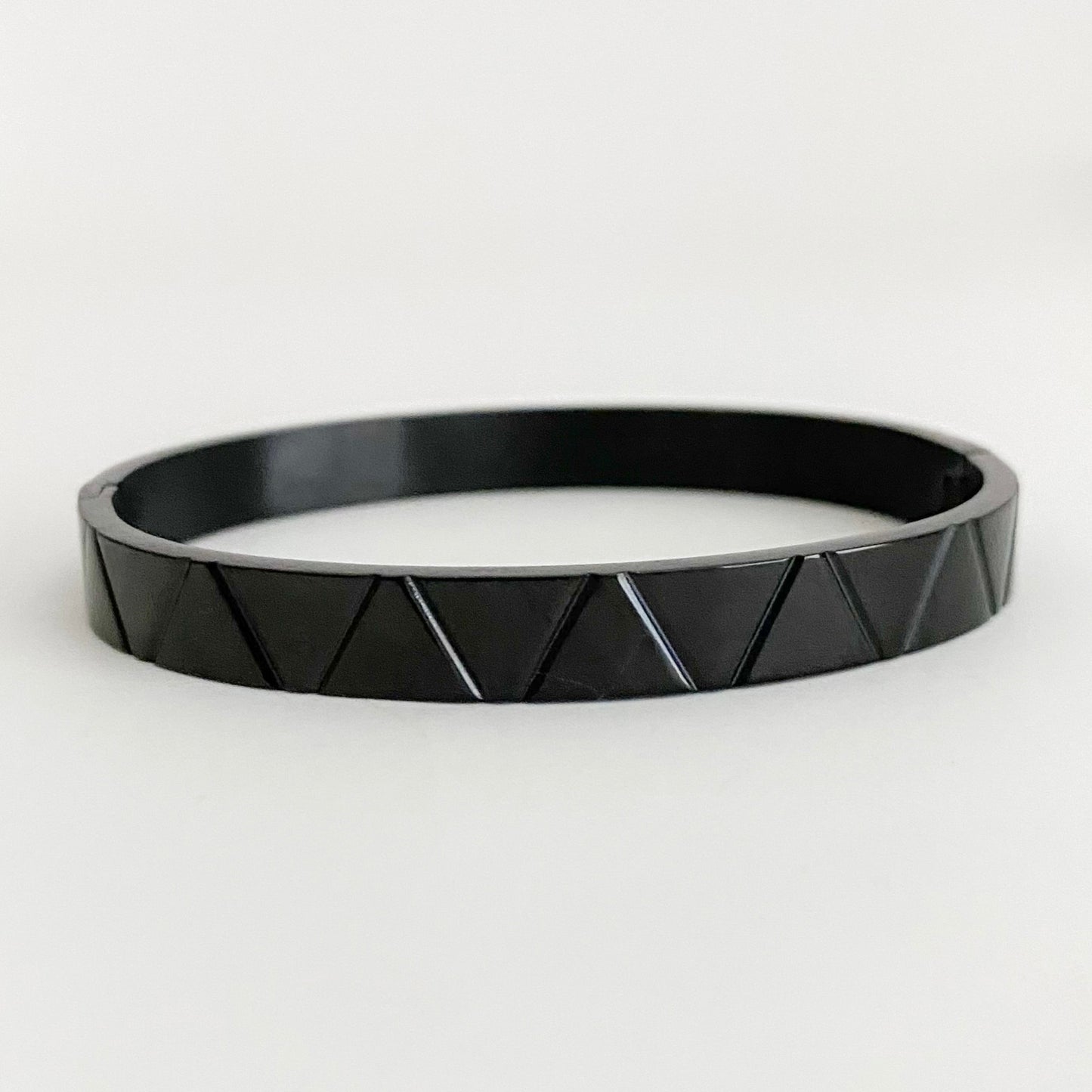 William black bracelet