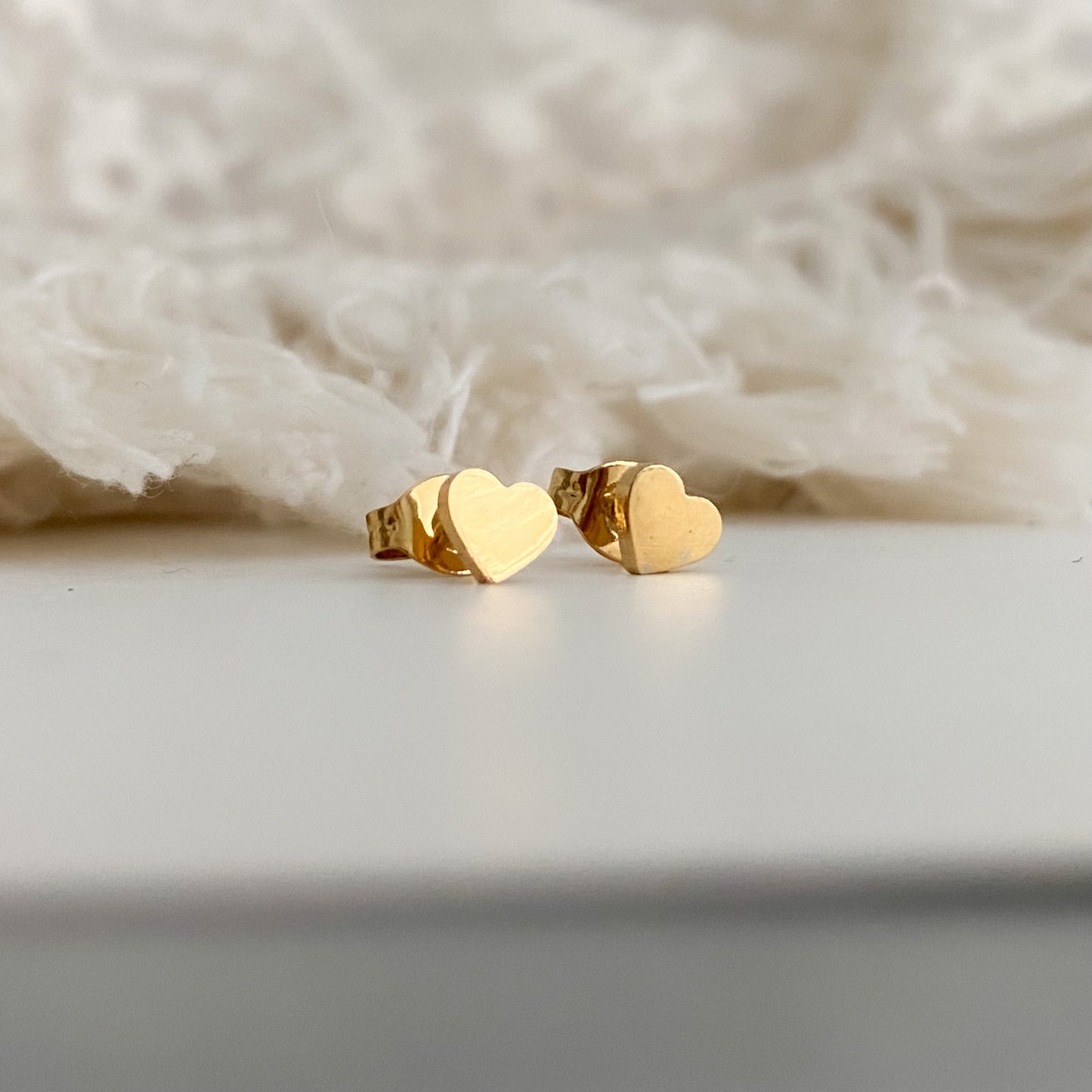 Mini heart earrings