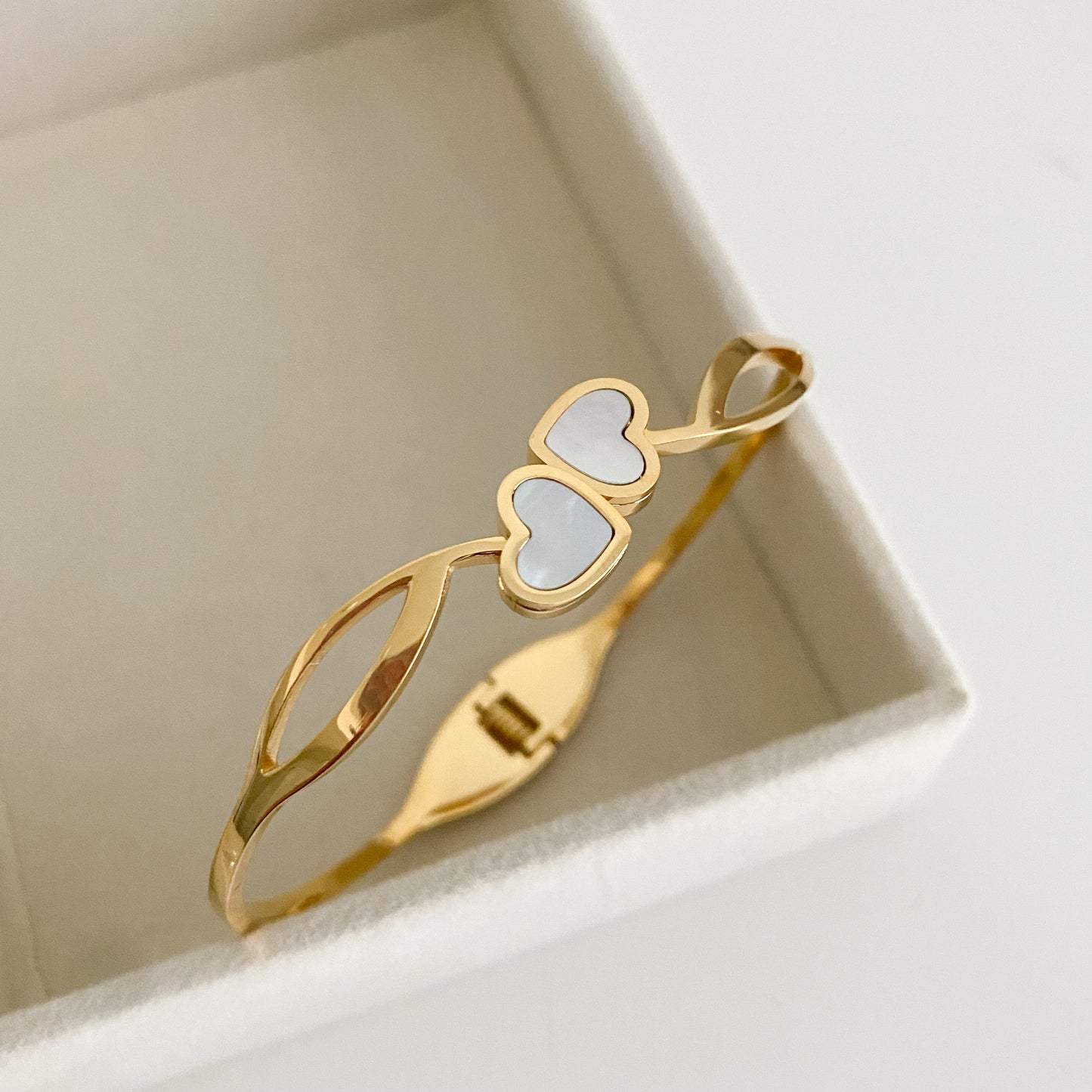 Pearl Heart Bracelet