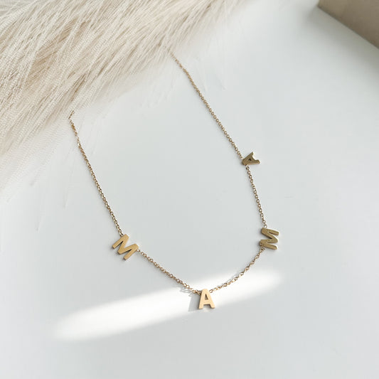 Clau Mamá Necklace