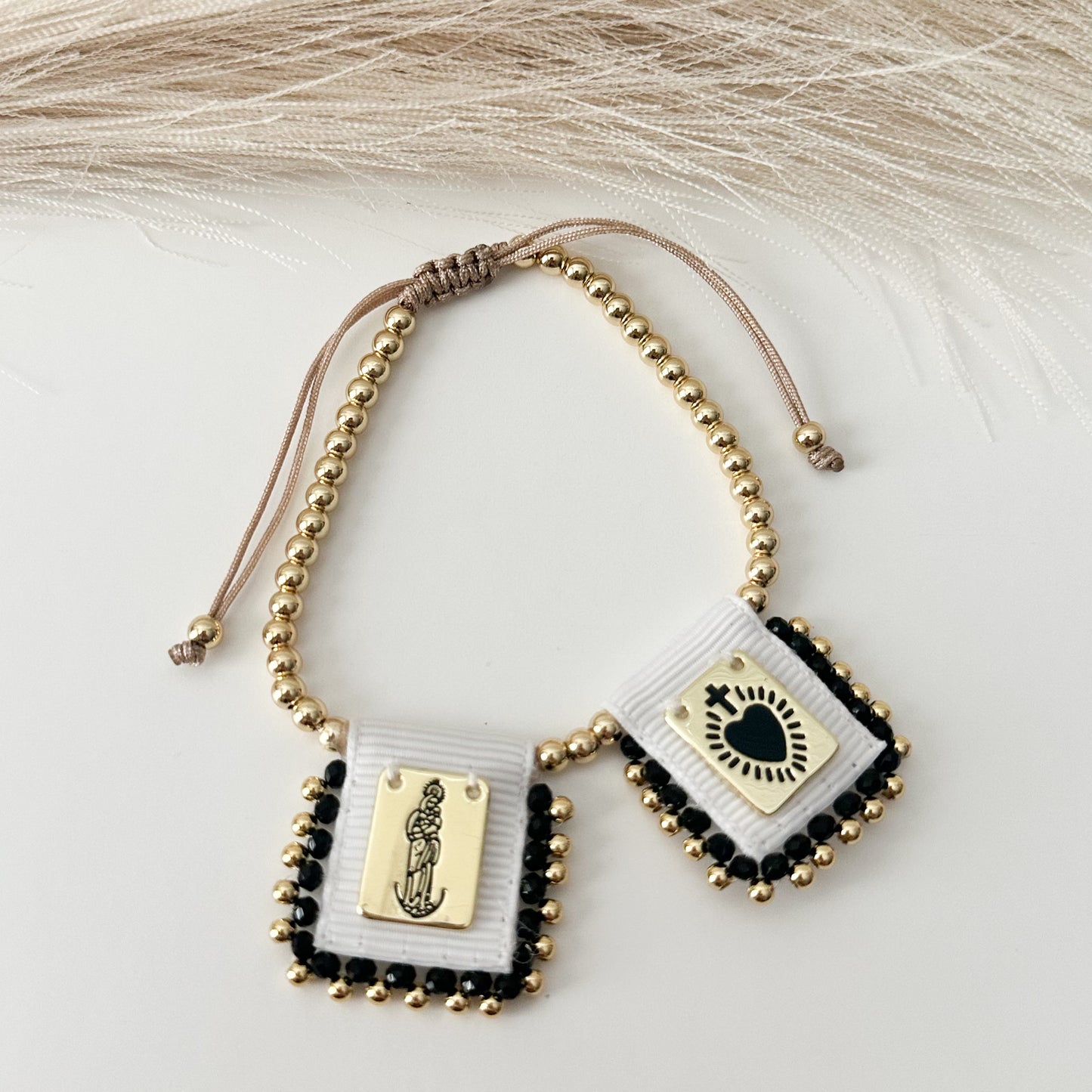 Virgen de la Chinita Scapular Bracelet (White)