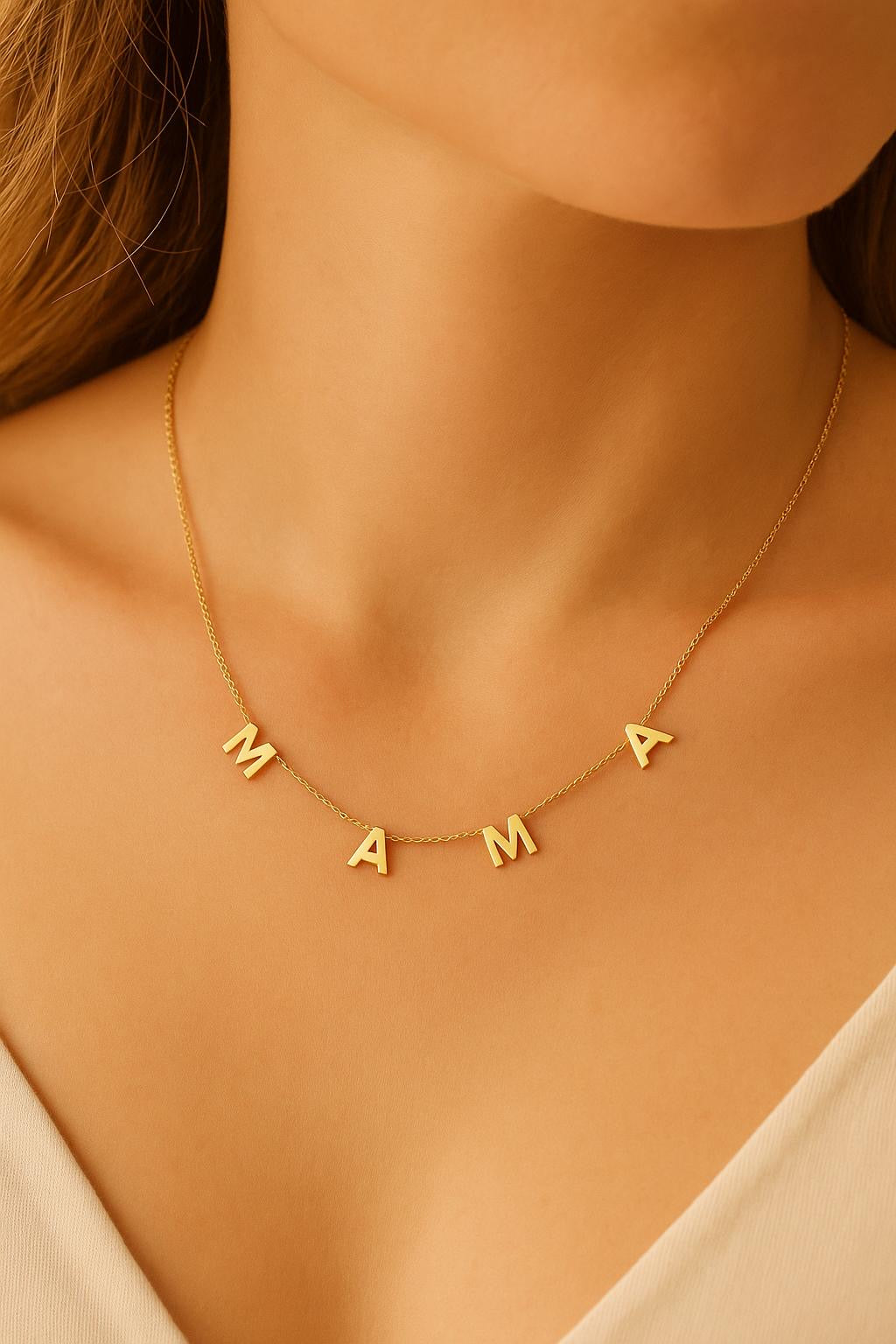 Clau Mamá Necklace