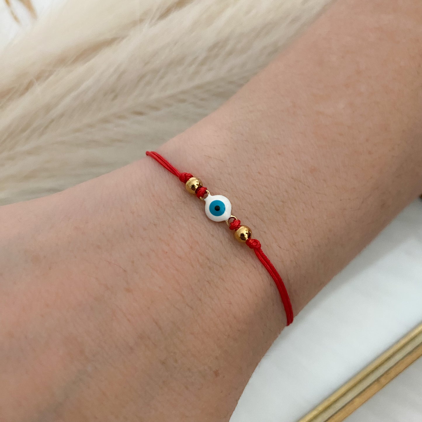 Hilo rojo Clásico con Ojo Turco